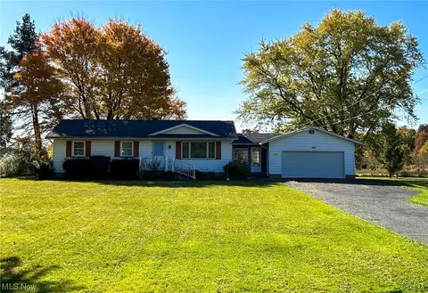 10351 New Rd, North Jackson, OH 44451