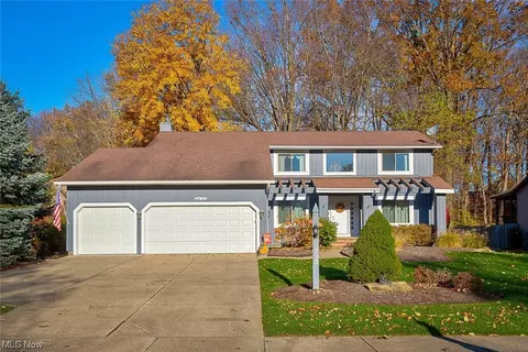 35735 Timber Ridge Ln, Willoughby, OH 44094
