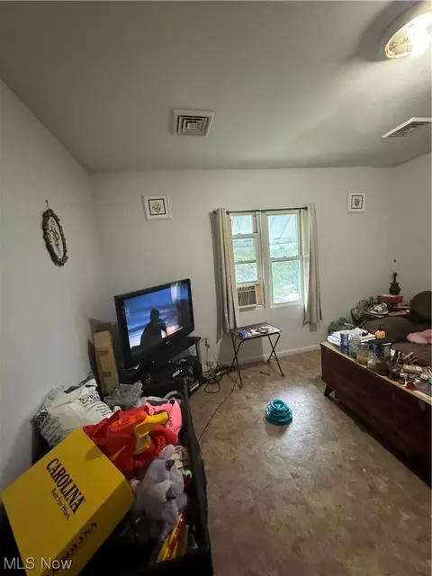 213 W 53rd St, Ashtabula, OH 44004 photo 7