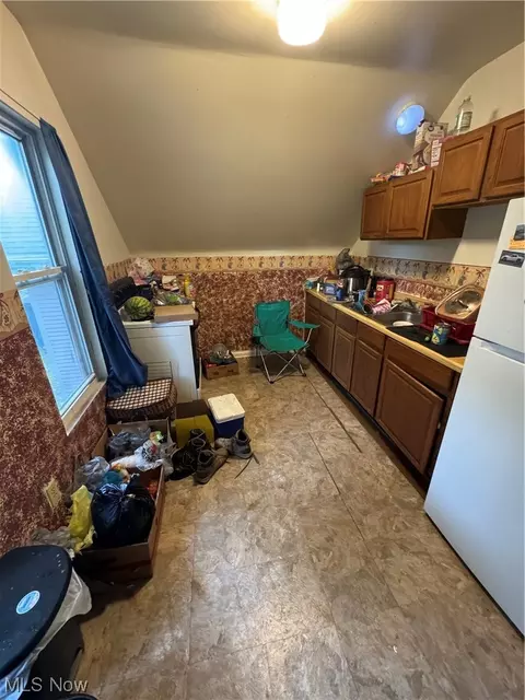 213 W 53rd St, Ashtabula, OH 44004 photo 3