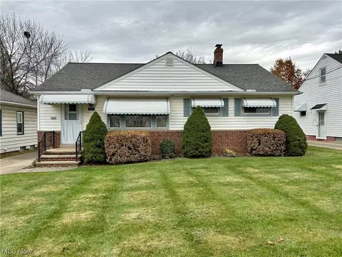 9513 Alexander Rd, Garfield Heights, OH 44125