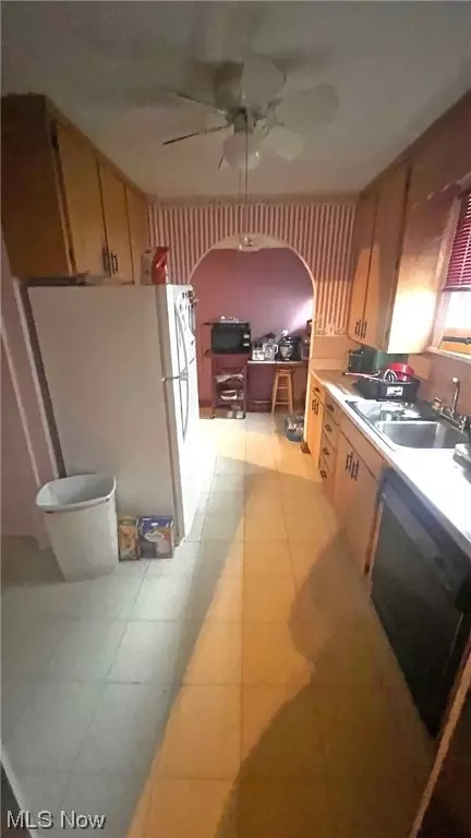 871 Bisson Ave, Akron, OH 44307 photo 8