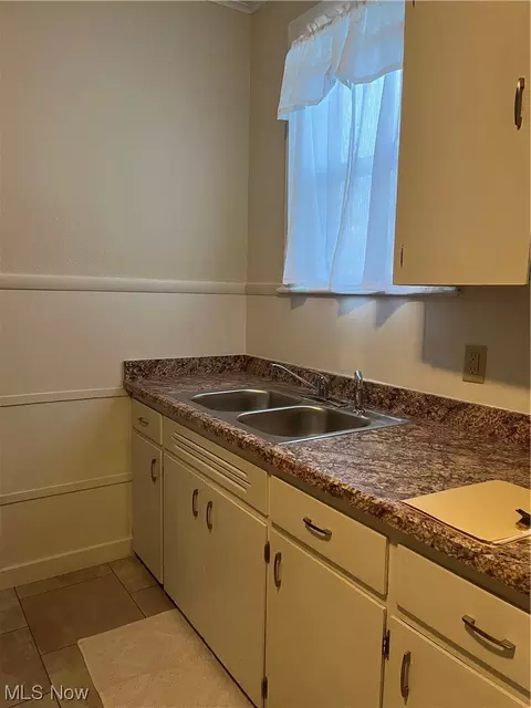 117 Elm St, Struthers, OH 44471 photo 4