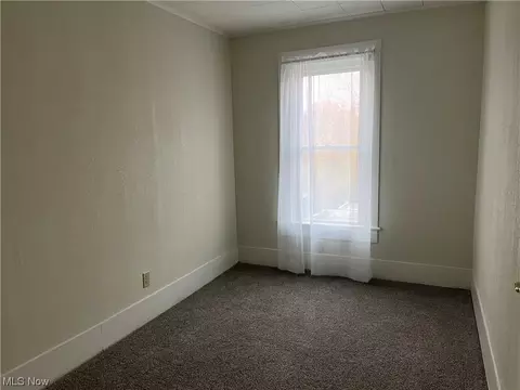 117 Elm St, Struthers, OH 44471 photo 10