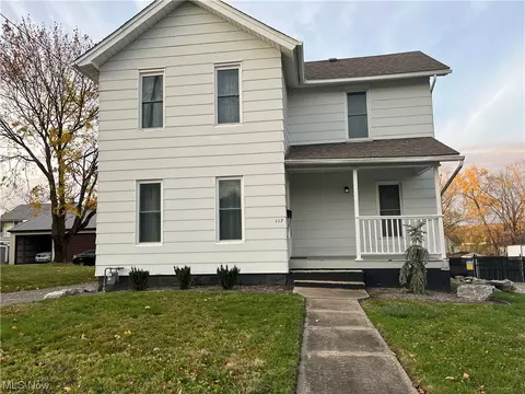 117 Elm St, Struthers, OH 44471