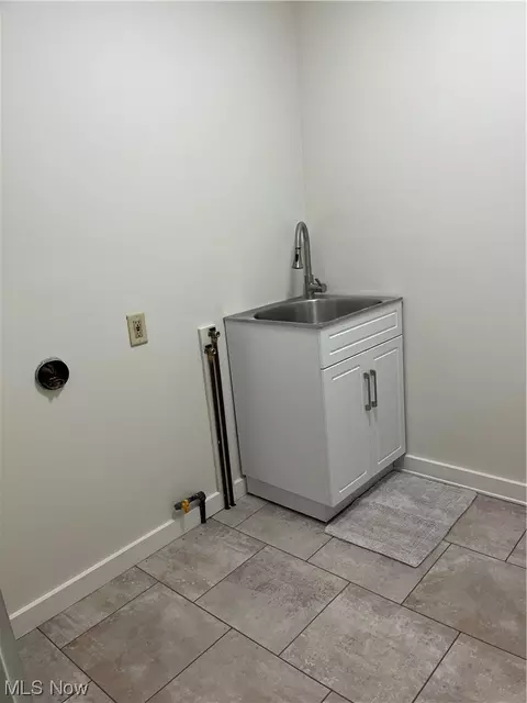 117 Elm St, Struthers, OH 44471 photo 9