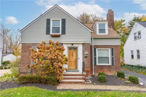 1523 Oakmount Rd, South Euclid, OH 44121