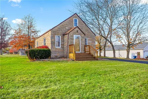 1112 New Jersey Ave, Mcdonald, OH 44437