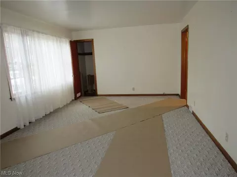 1144 E 16th St, Ashtabula, OH 44004 photo 5