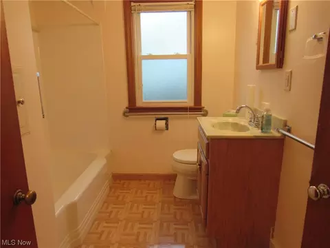 1144 E 16th St, Ashtabula, OH 44004 photo 8