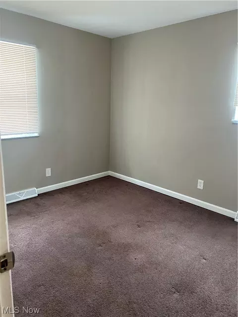 975-977 Berwin St, Akron, OH 44310 photo 10