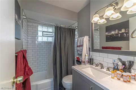 975-977 Berwin St, Akron, OH 44310 photo 6