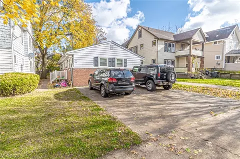 975-977 Berwin St, Akron, OH 44310