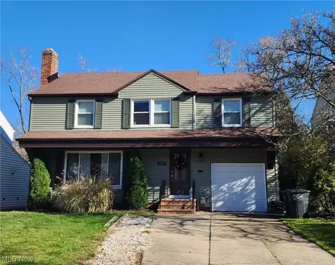 1293 Brainard Rd, Lyndhurst, OH 44124