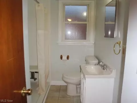 246 Franklin Ave, Elyria, OH 44035 photo 10