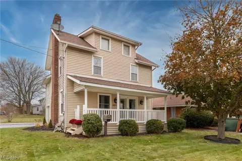 489 W Waterloo Rd, Akron, OH 44314