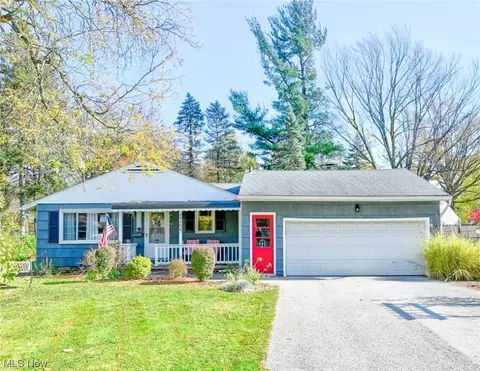 8265 Broadmoor Rd, Mentor, OH 44060