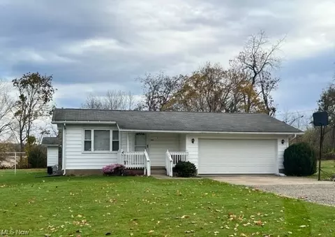 175 Linden Ave, Gnadenhutten, OH 44629