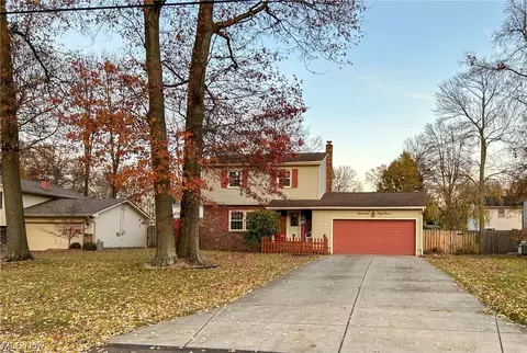 1757 Brockton Dr, Youngstown, OH 44511