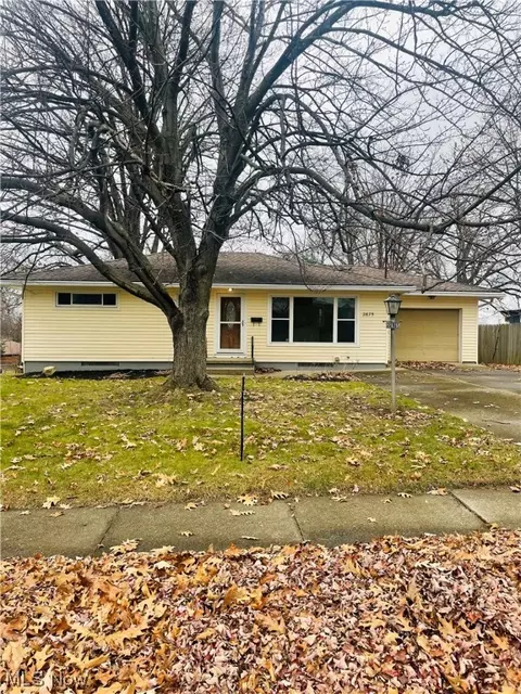 2675 Shelburn Ave, Akron, OH 44312