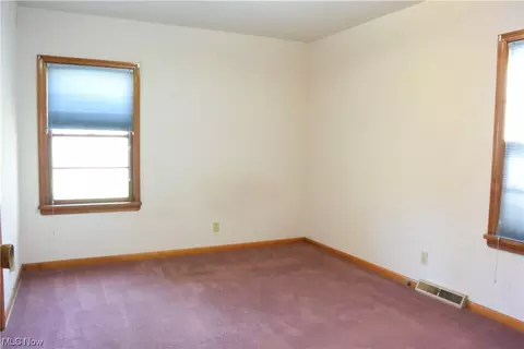643 Gardendale Ave, Akron, OH 44310 photo 9