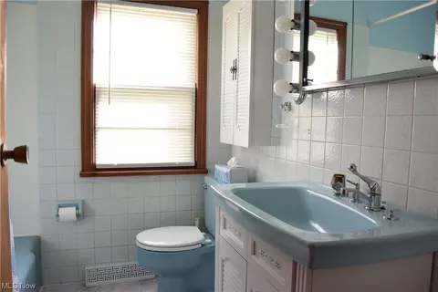 643 Gardendale Ave, Akron, OH 44310 photo 11