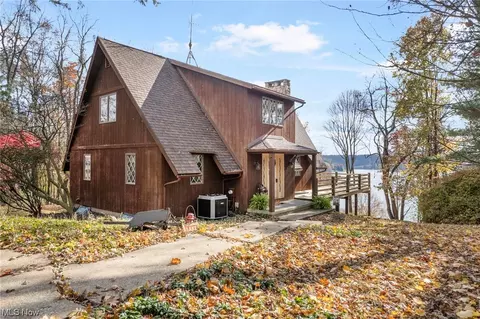 35 Apache Trl, Malvern, OH 44644
