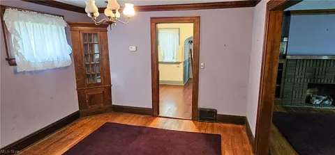 229 E 216th St, Euclid, OH 44123 photo 8
