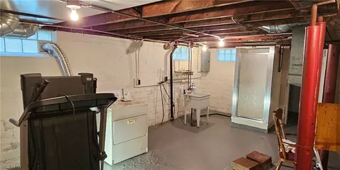 229 E 216th St, Euclid, OH 44123 photo 32