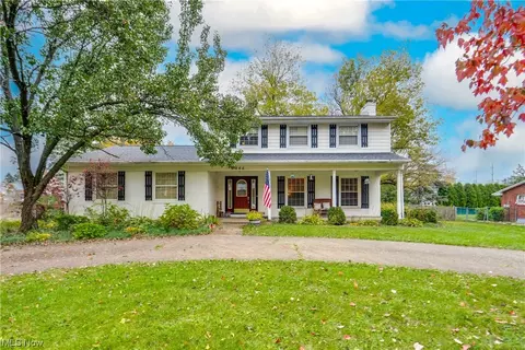 4465 Michael Dr NW, Canton, OH 44718