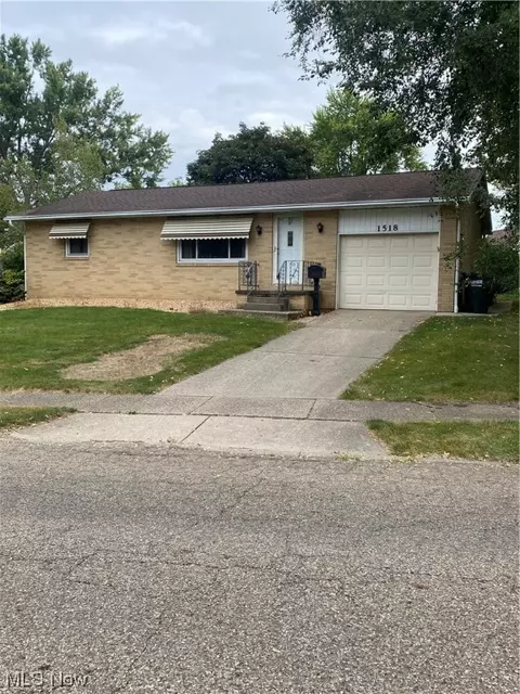1518 Walnut Rd SW, Massillon, OH 44647