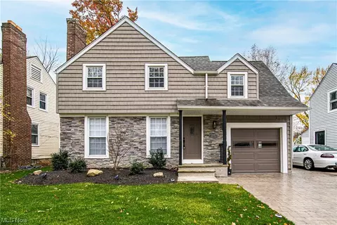 20206 Lanbury Ave, Warrensville Heights, OH 44122