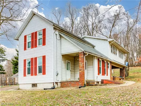 911 N Summit St, Norton, OH 44203