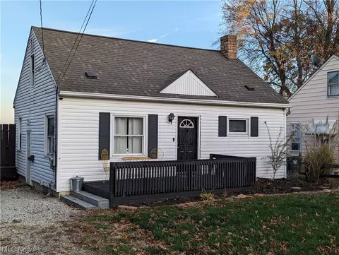 1807 New York St, Akron, OH 44314