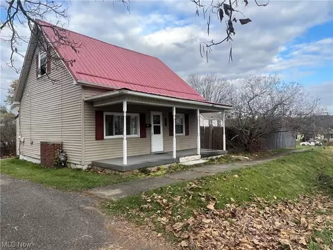 202 Euclid Ave, Byesville, OH 43723