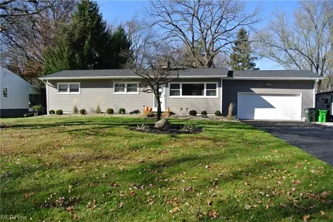 195 Alta Dr, Munroe Falls, OH 44262