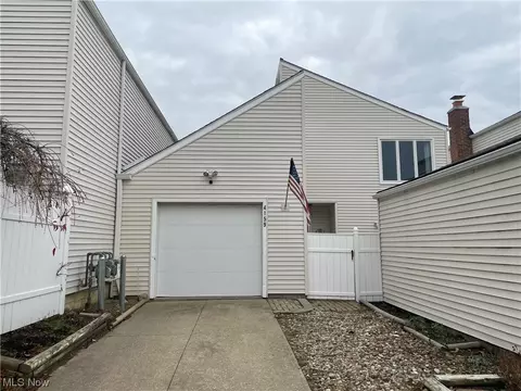 4159 Knight Ln #14, Brunswick, OH 44212
