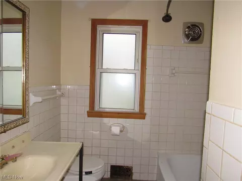 365 E 280th St, Euclid, OH 44132 photo 14