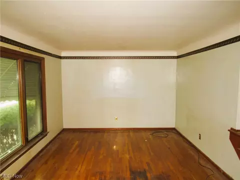 365 E 280th St, Euclid, OH 44132 photo 2