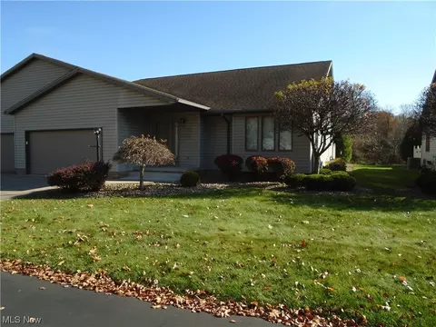4130 Fawn Trl NE, Warren, OH 44483