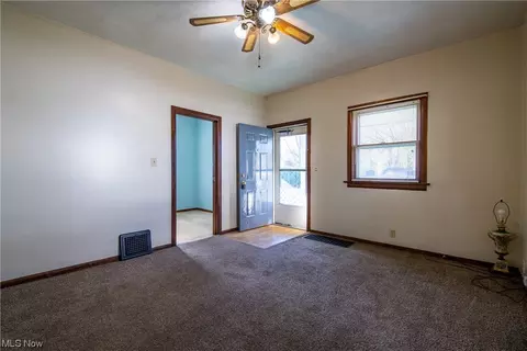3229 Elyria Ave, Lorain, OH 44055 photo 11