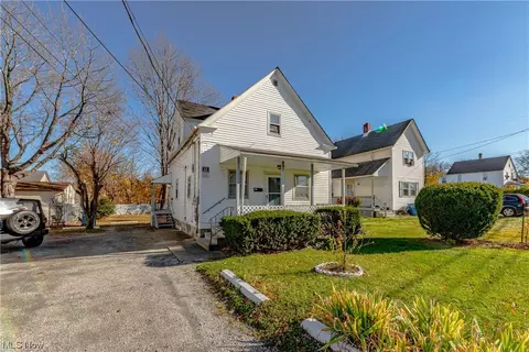 3229 Elyria Ave, Lorain, OH 44055 photo 2