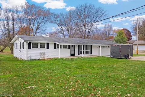 3699 Meese Rd NE, Louisville, OH 44641