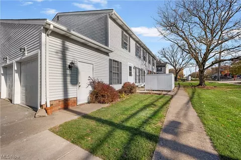 17230 Sheldon Rd #50B, Brook Park, OH 44142