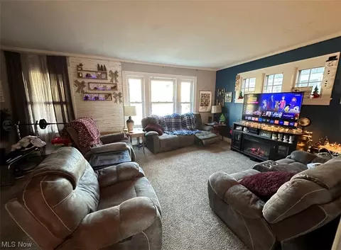 4711 Topper Ave, Ashtabula, OH 44004 photo 3