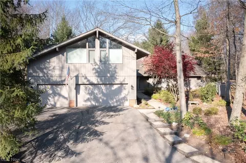 463-14 Antler Pt, Aurora, OH 44202