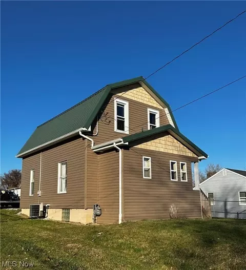 37 Greenbriar Ave, Rittman, OH 44270