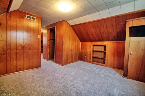3046 Grant St, Lorain, OH 44052 photo 9