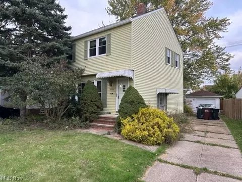 5504 Sunderland Dr, Parma, OH 44129