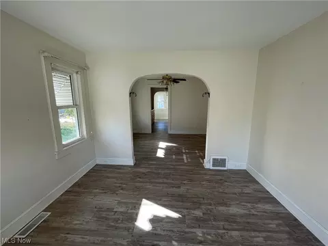 116 Hawthorne St, Elyria, OH 44035 photo 13